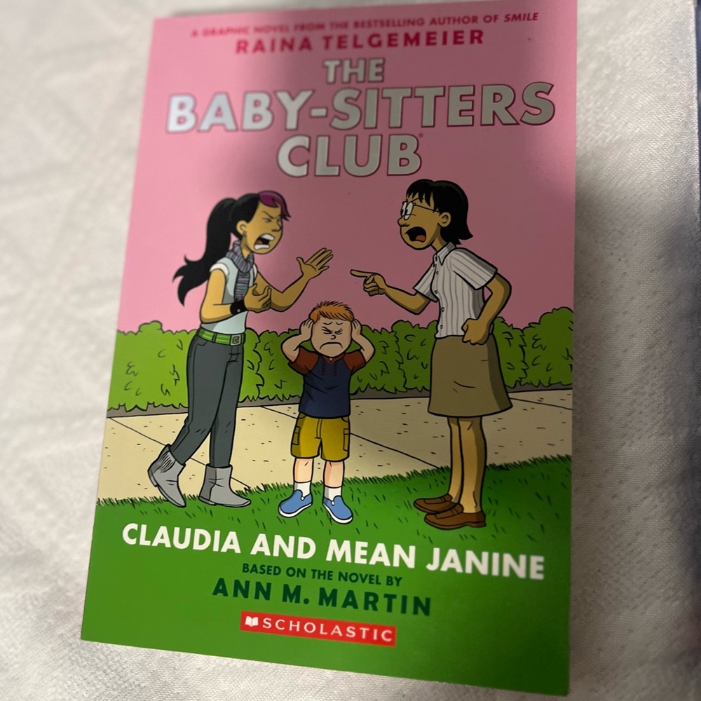 Books - Picture 2 of 5